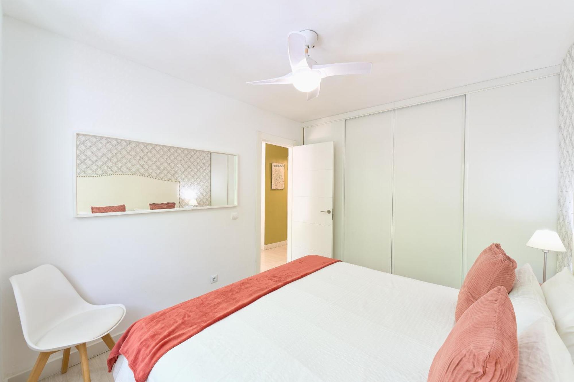 Hola Pleasant Fontanilla Side Apartment