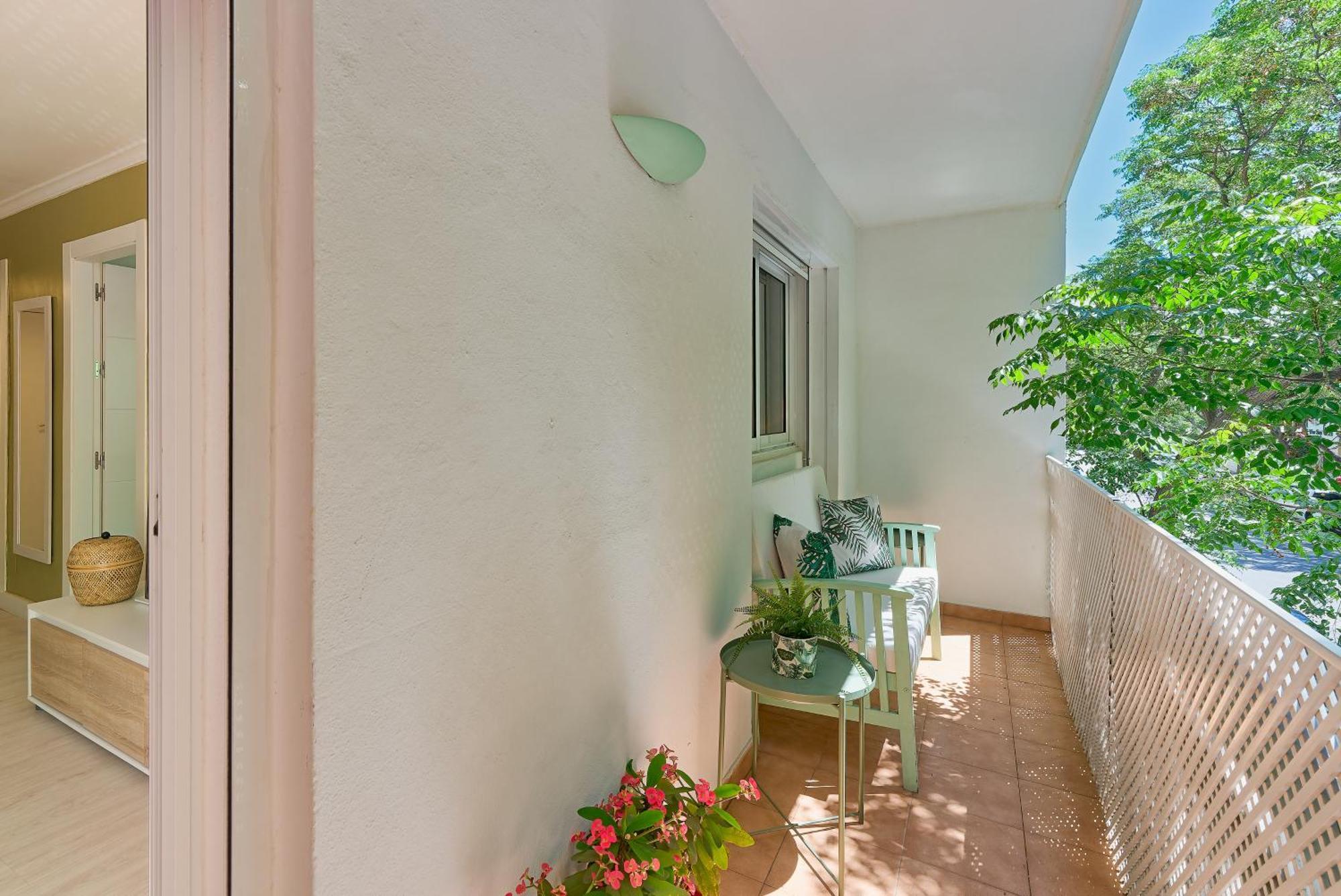 Apartment Hola Pleasant Fontanilla Side